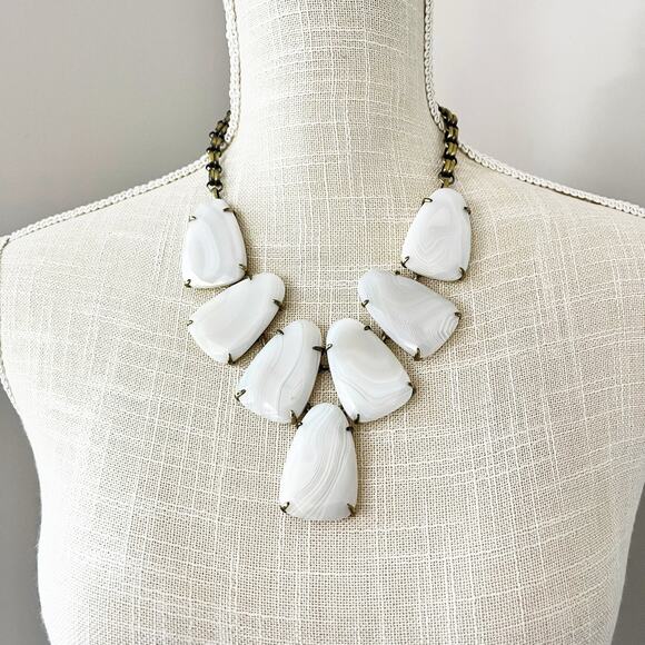 NEW Kendra Scott Banded Agate Harlow w/ Antique Brass Necklace - Picture 2 of 10